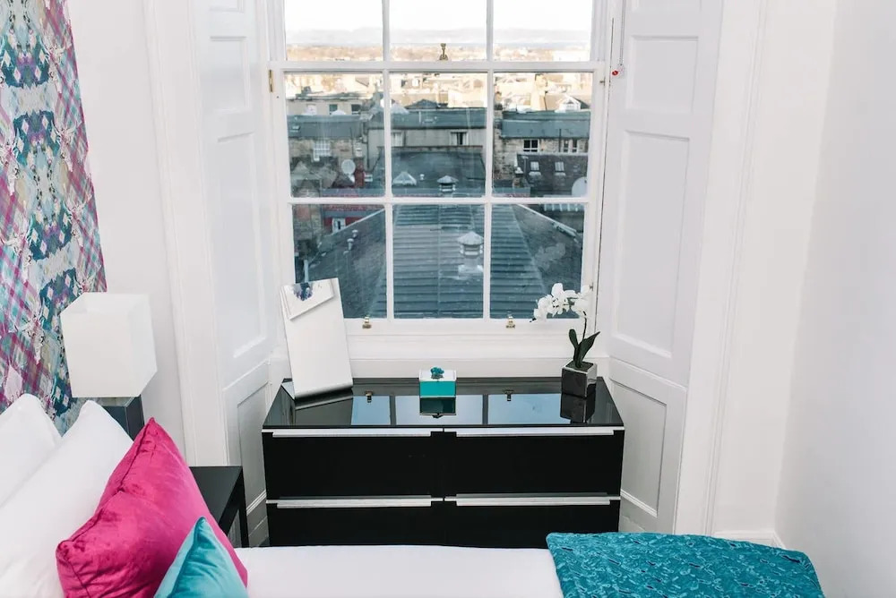 Picardy Place Apartment