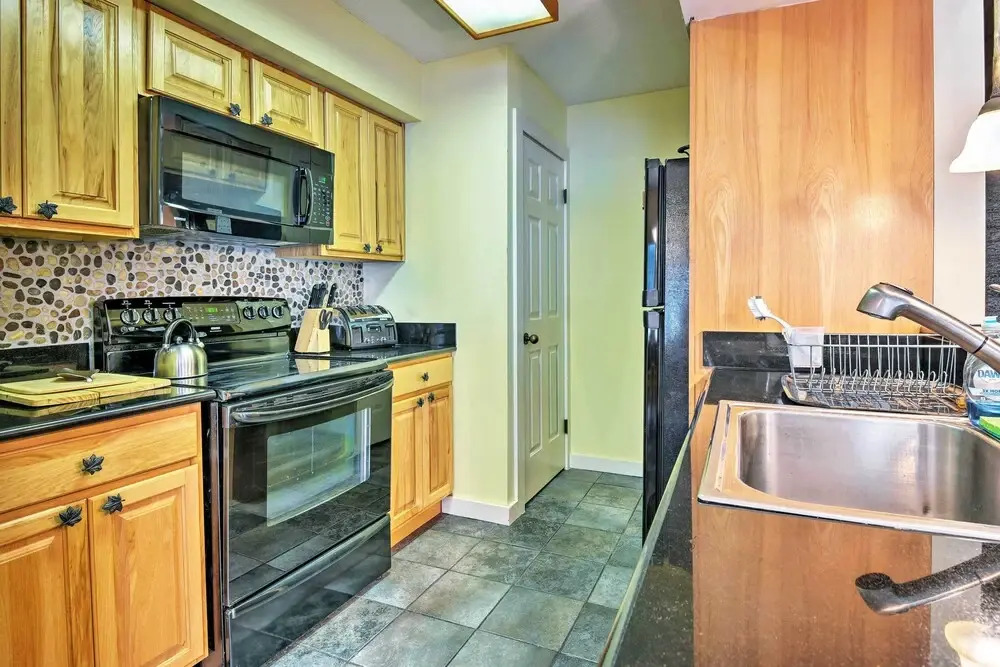 Lake Harmony Condo < 1 Mi to Big Boulder Mountain!