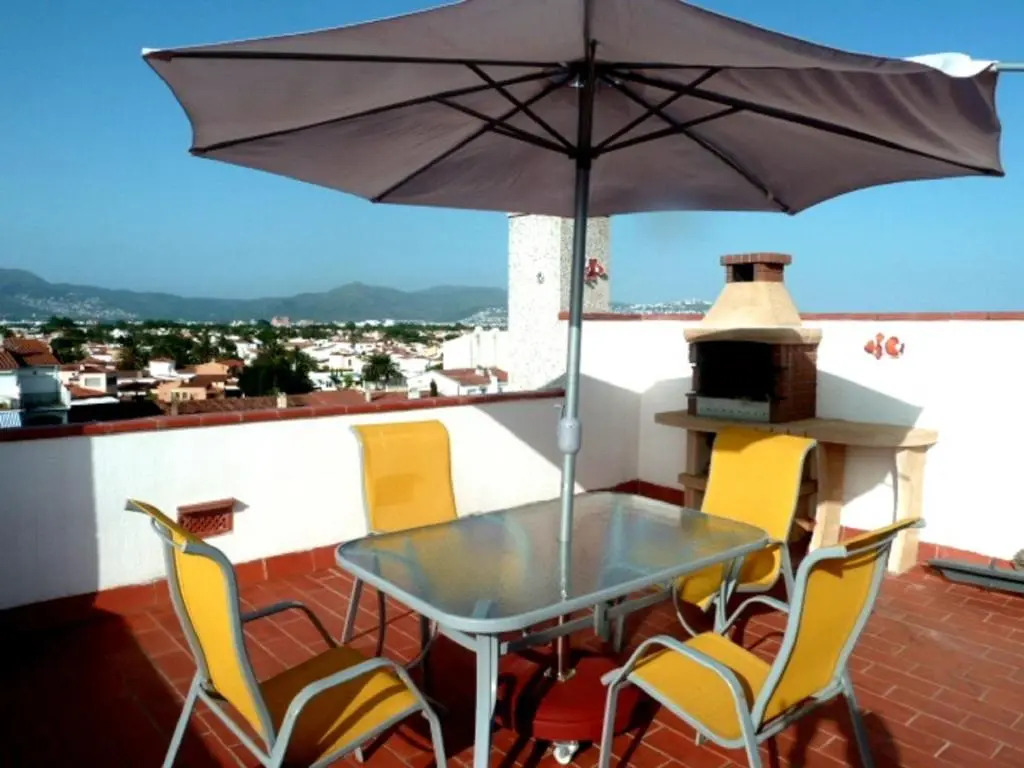 Apartamento Con Terraza Vistas Canal Ref 238