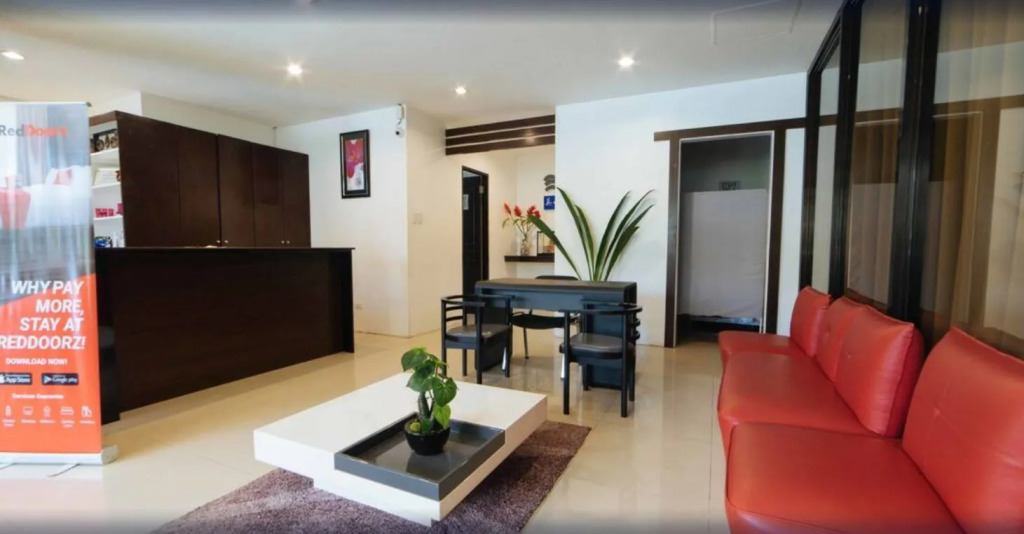 Reddoorz Premium @ Guadalupe Village