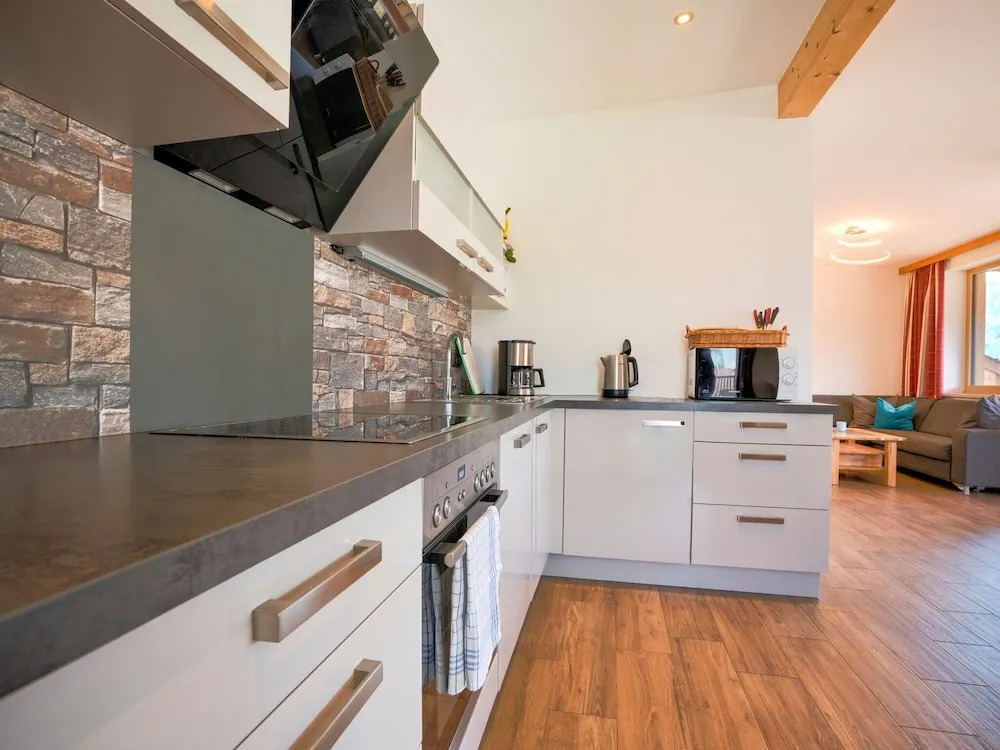 Sunlit Apartment near Ski Area in Weissensee
