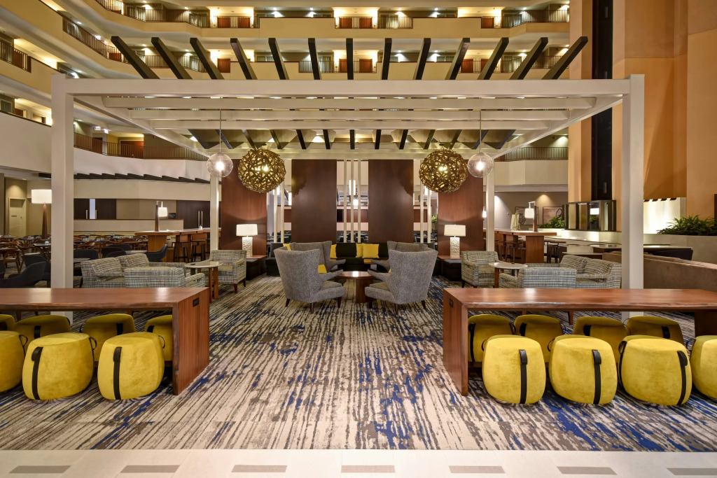 Отель Embassy Suites by Hilton Charleston