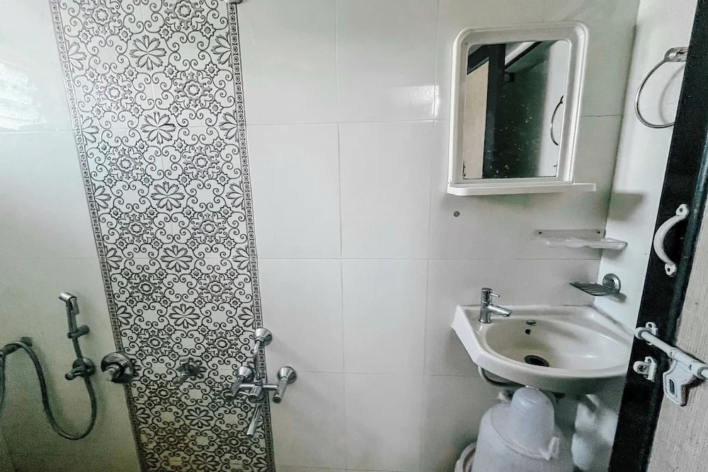 Hotel Maninagar Residency