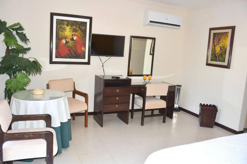 Hotel Sirari By Regina