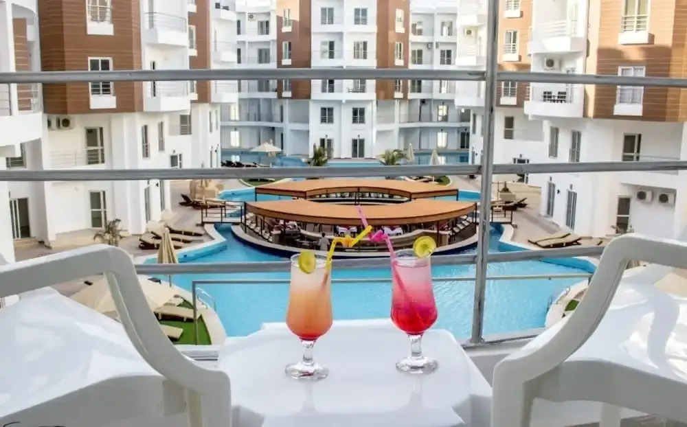 Aqua Palms Resort