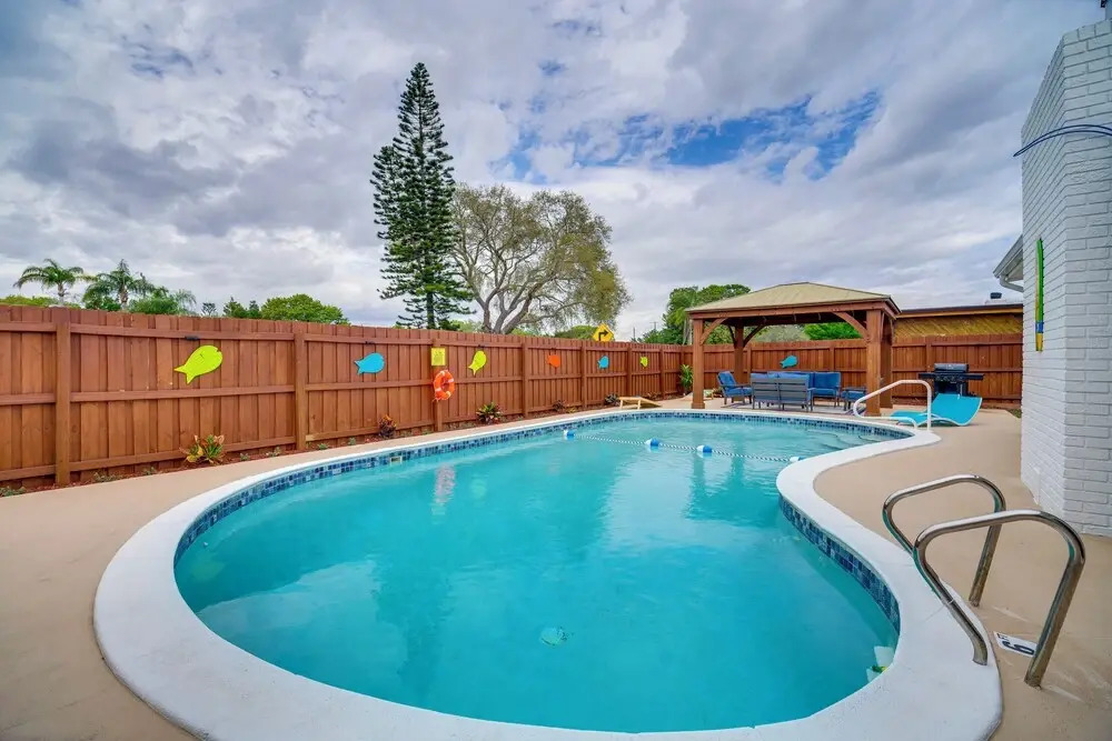 Lanai, Grill & Outdoor Pool: Melbourne Duplex!