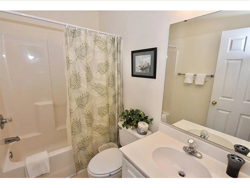 #29H True Blue - 3 Br condo by RedAwning