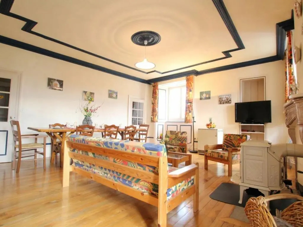 Maison indépendante avec terrasse et jardin clos à Yssingeaux, proche loisirs et commerces - FR-1-582-144
