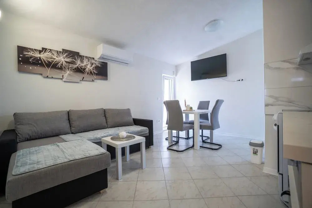 Apartment Villa Skundric 5 by Interhome