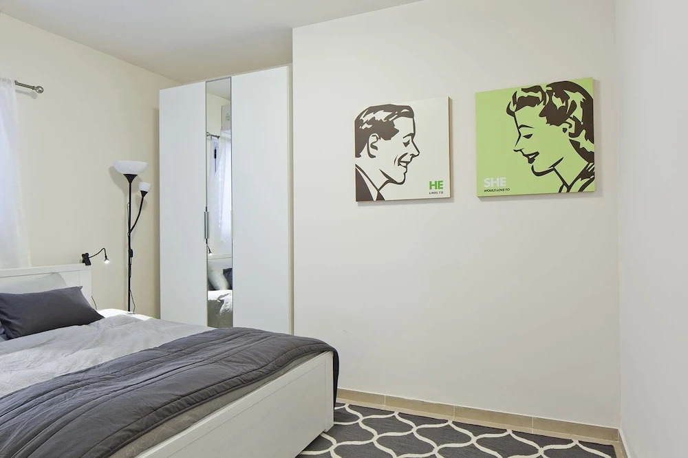 TLV Suites By The Sea - 2 Rooms