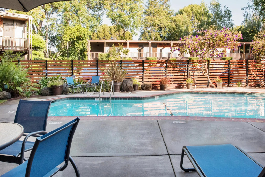The Creekside Inn