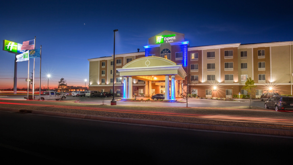Holiday Inn Express Hotel and Suites Elk City by IHG
