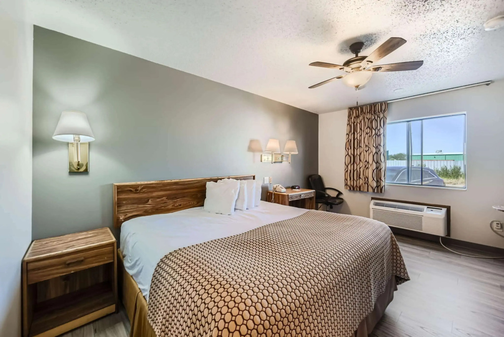 Travelodge by Wyndham Longmont