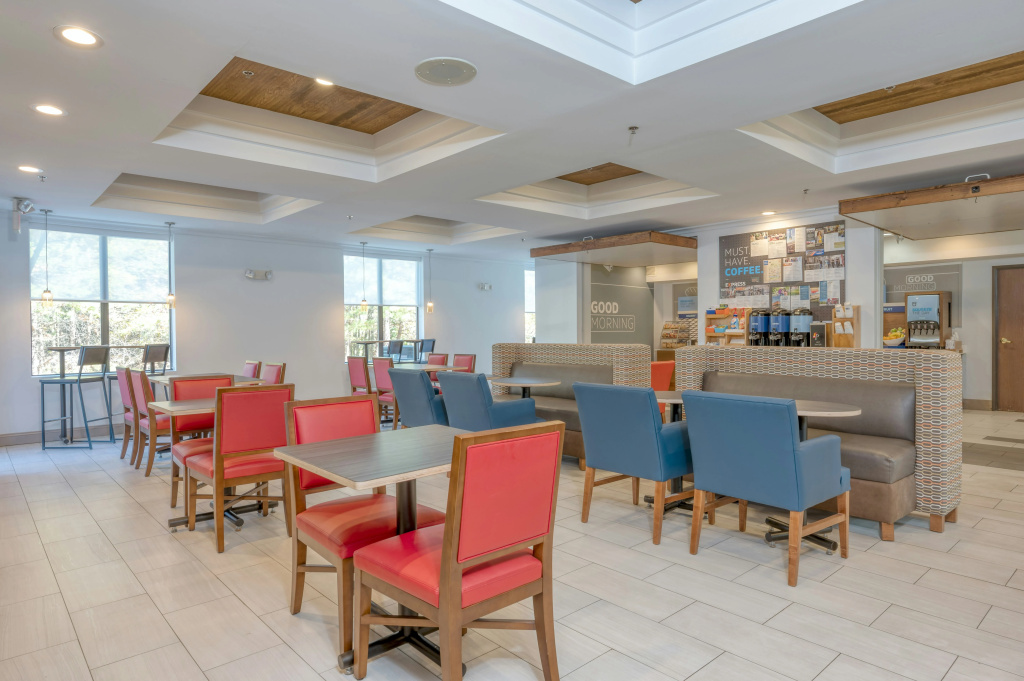 Holiday Inn Express Hotel & Suites Thornburg-S. Fredericksburg by IHG