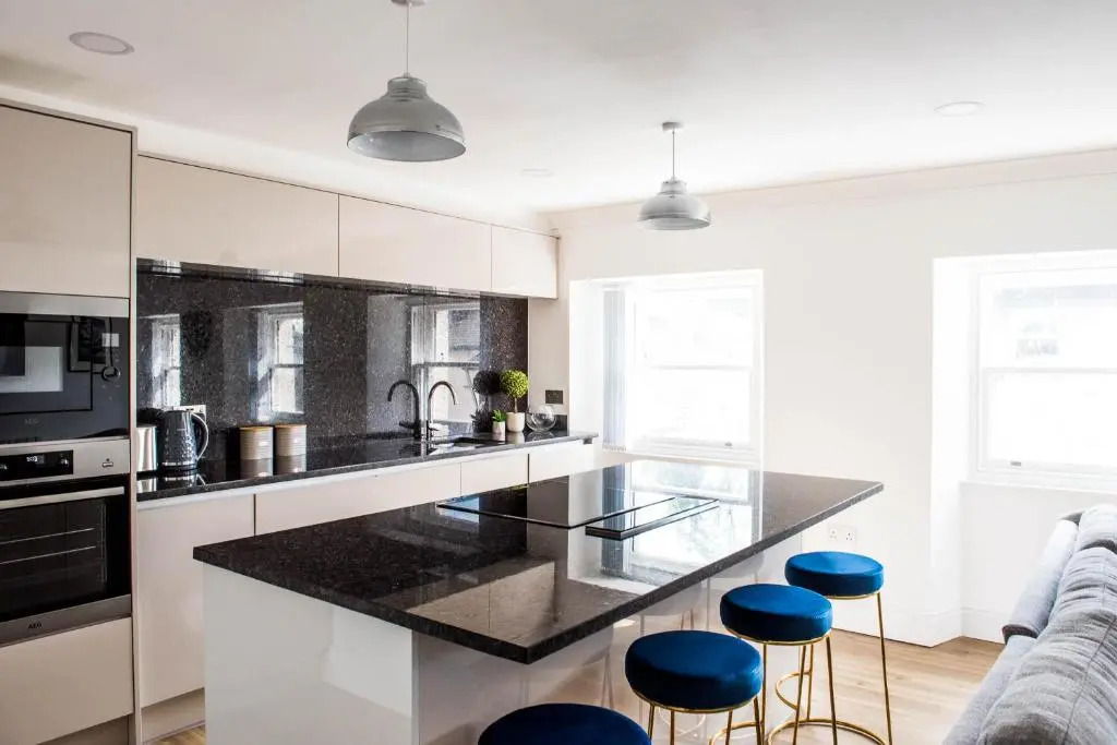 Monterey Residence - Stunning, Duplex Apartment in the Heart of Kendal