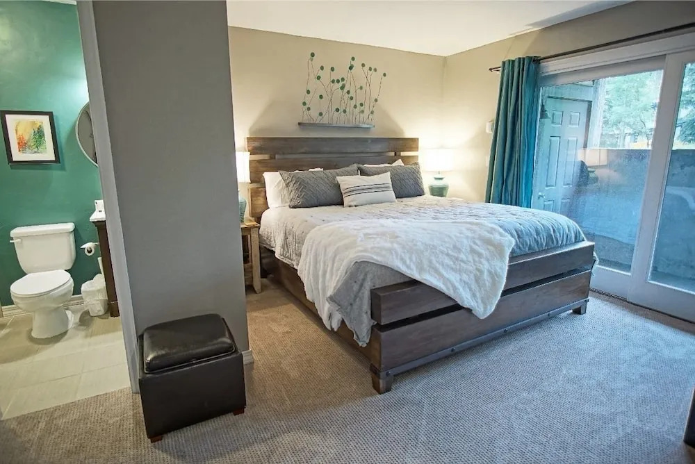 The Phoenix 113 (412411) - 2 Br Condo