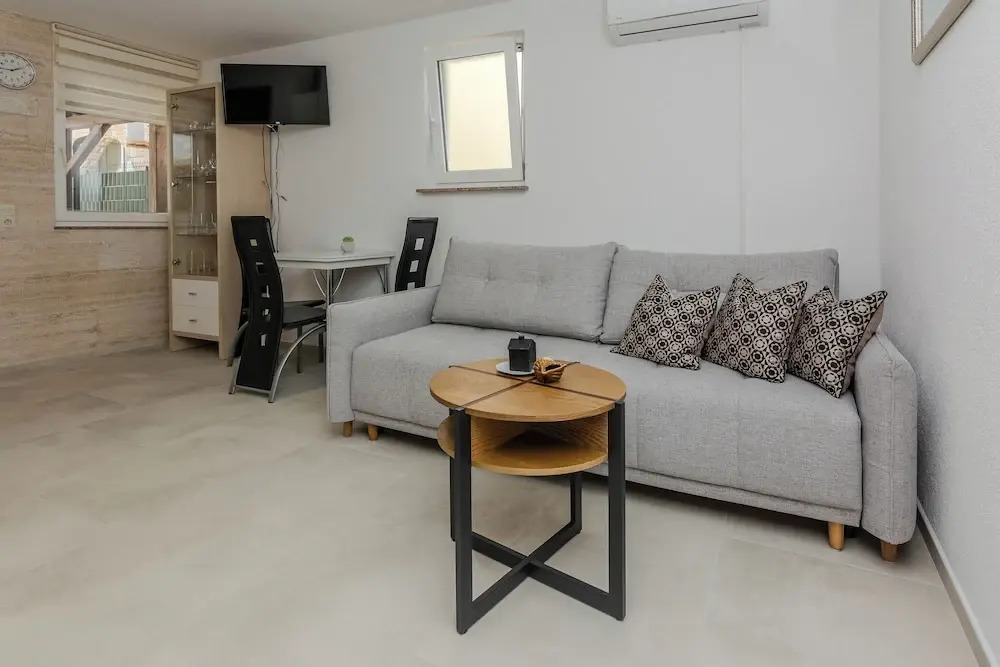 Apartments Tukara