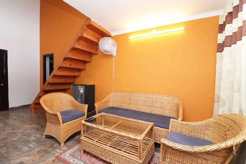 Luxury Suites overlooking lake at Naukuchiatal Nainital