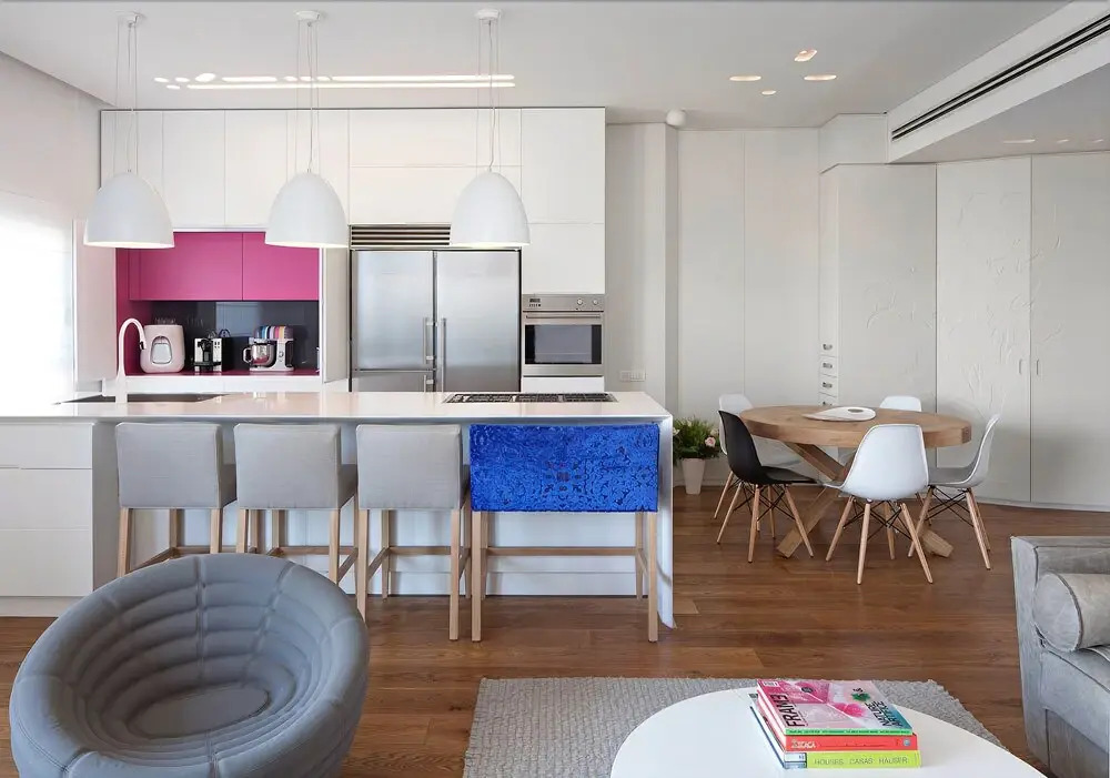 Inspiring Rabin Square Penthouse Museum