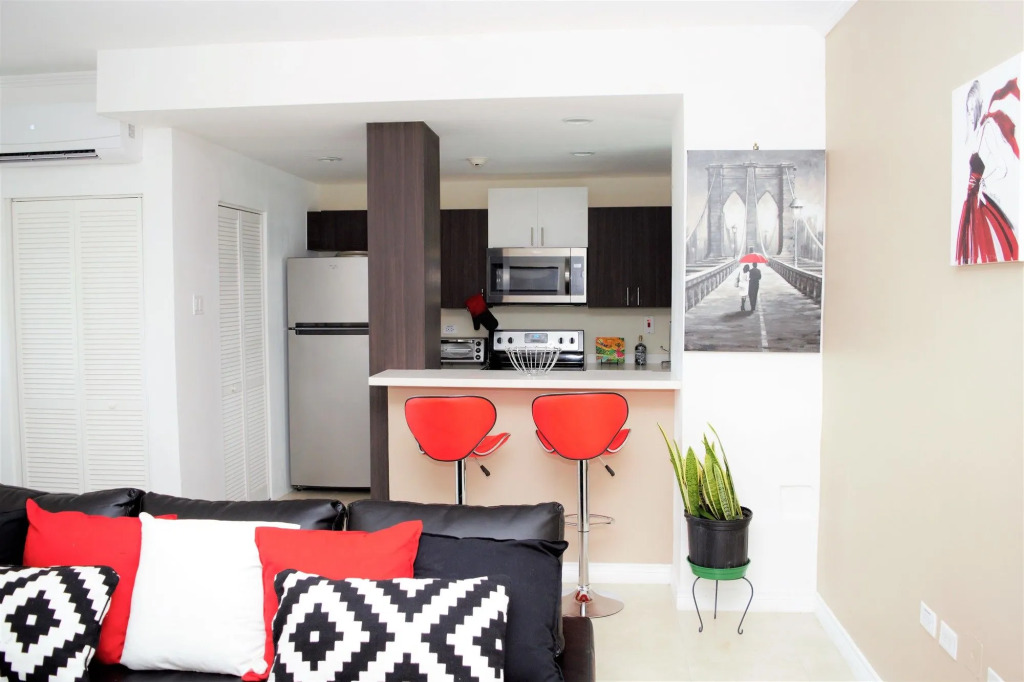 New Kingston Luxury Apt The Bromptons