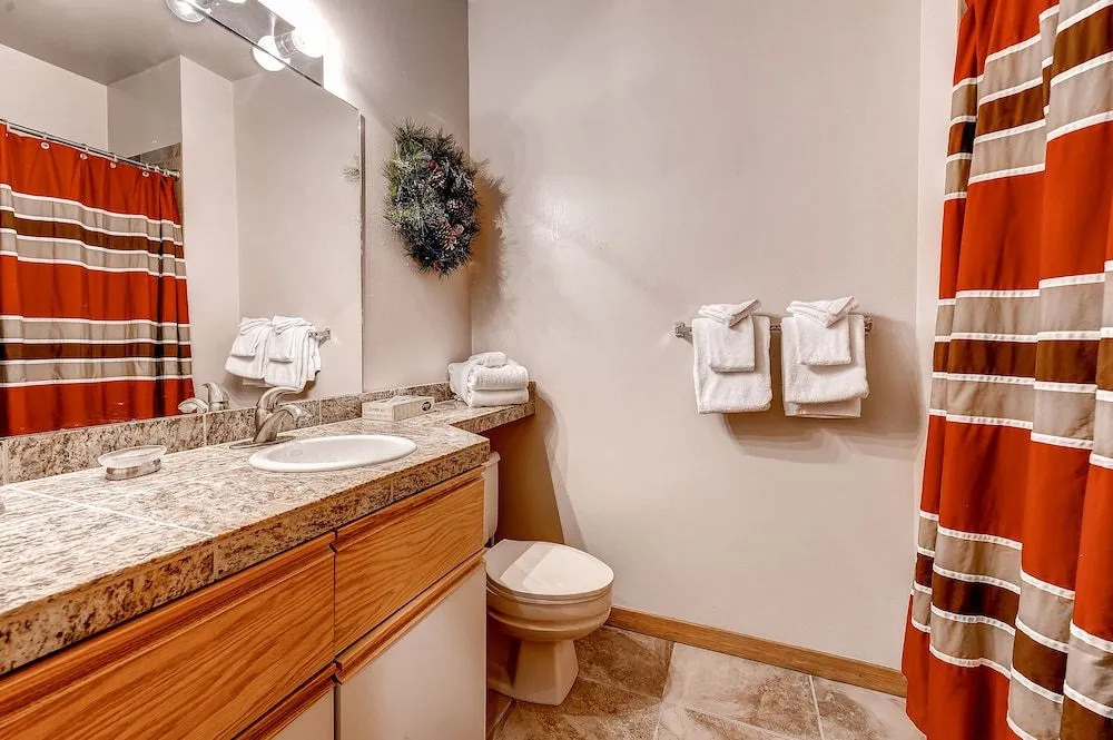 River Glen Condos by CRMR