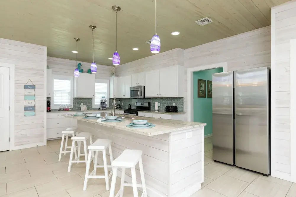 Pet Friendly Shared Pool Sleeps 14
