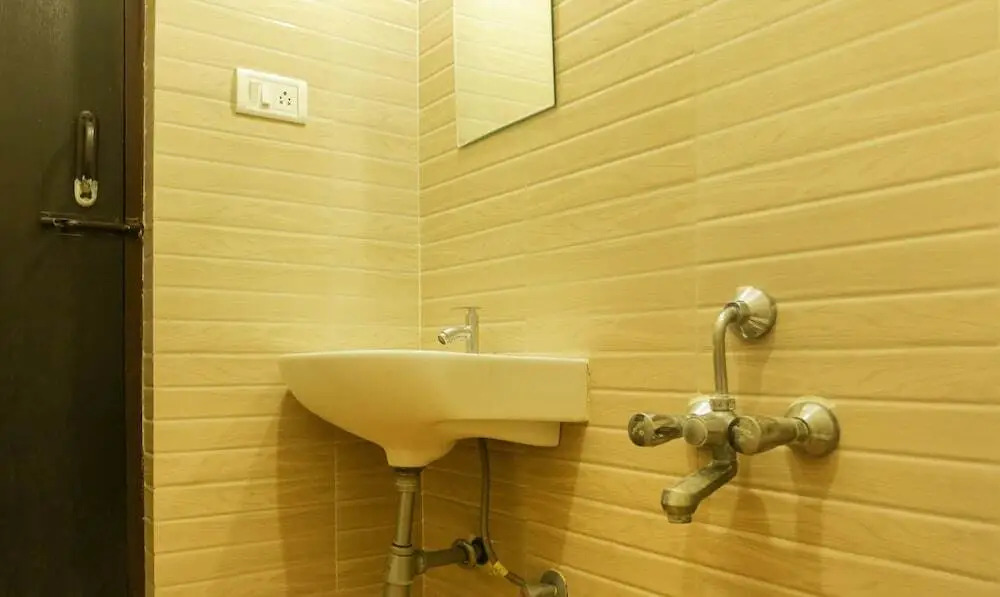 Roxel Inn GR Residency by Treebo Hotels