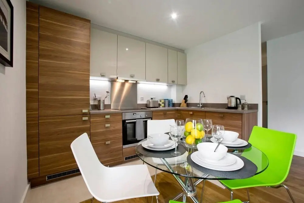 1 Bed Apartment Near Airport