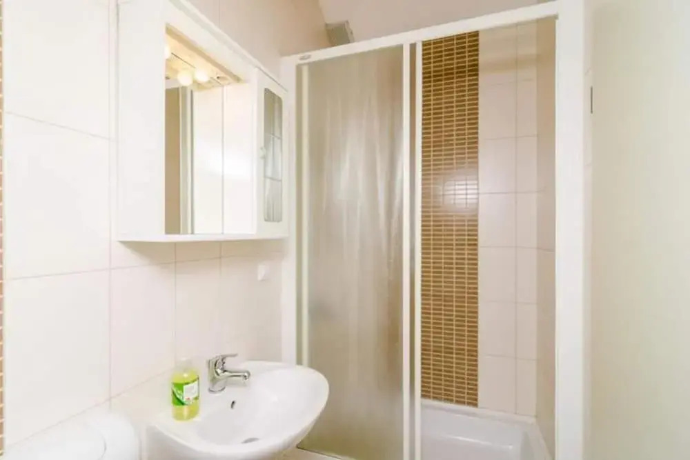 Apartments Nikola - Comfort One Bedroom Apartment With City View