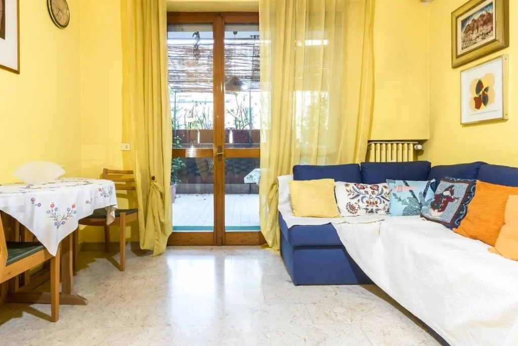 JOIVY Quiet Apt w Terrace in Beautiful Area