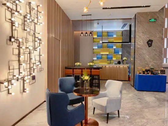 Echarm Hotel (Fuyuan Bridge Subway Station of Hunan Financial Center)