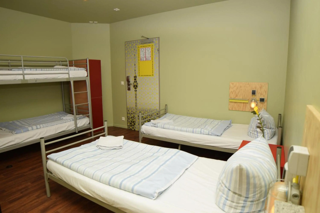 Amstel House Hostel