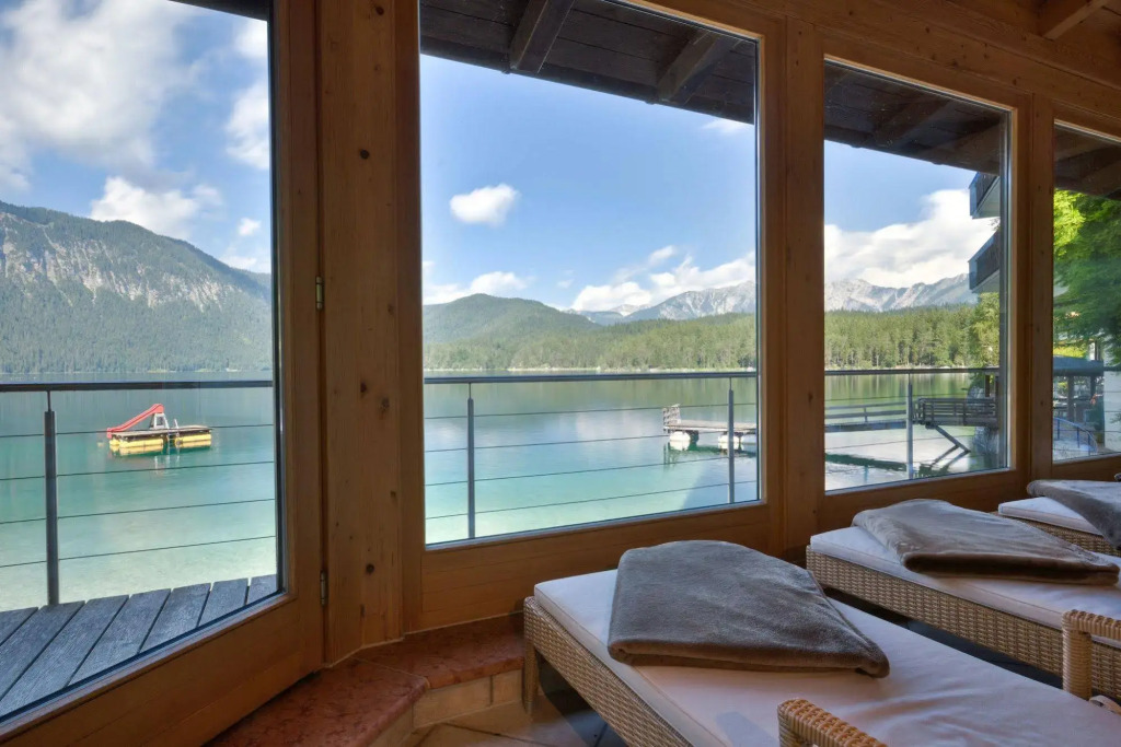 Eibsee Hotel