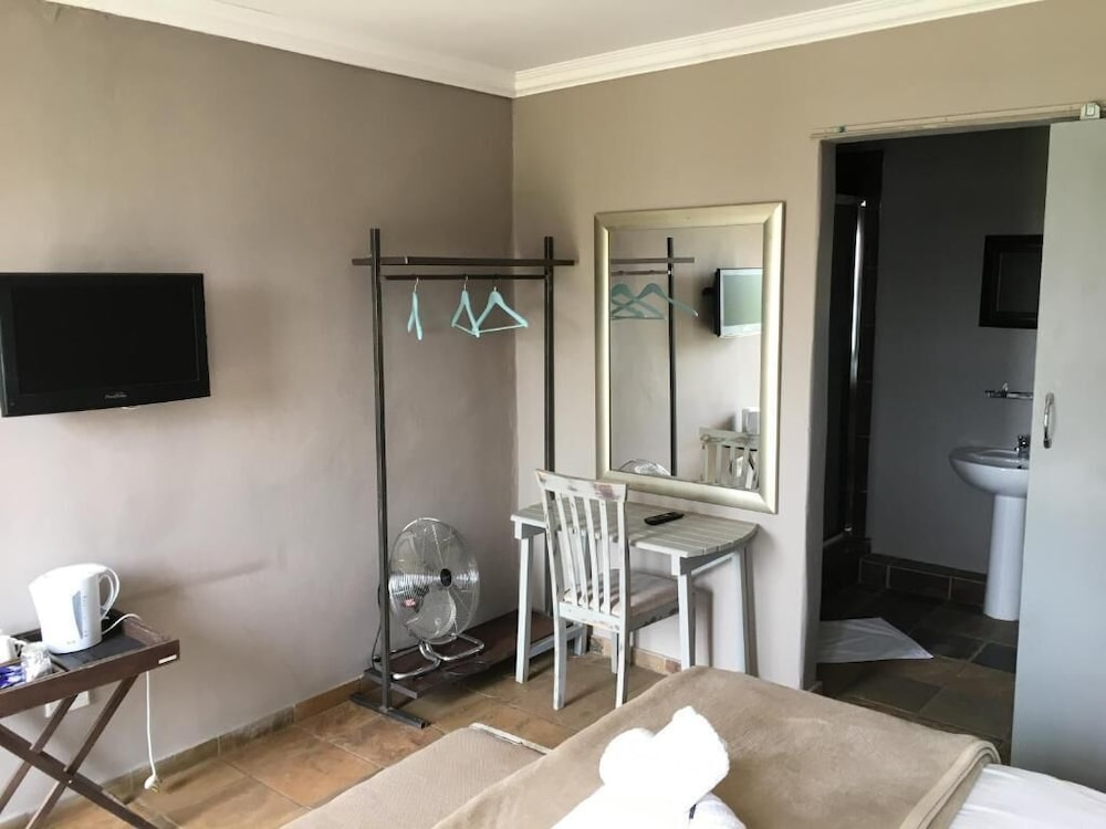 Rhino Creek Estate
