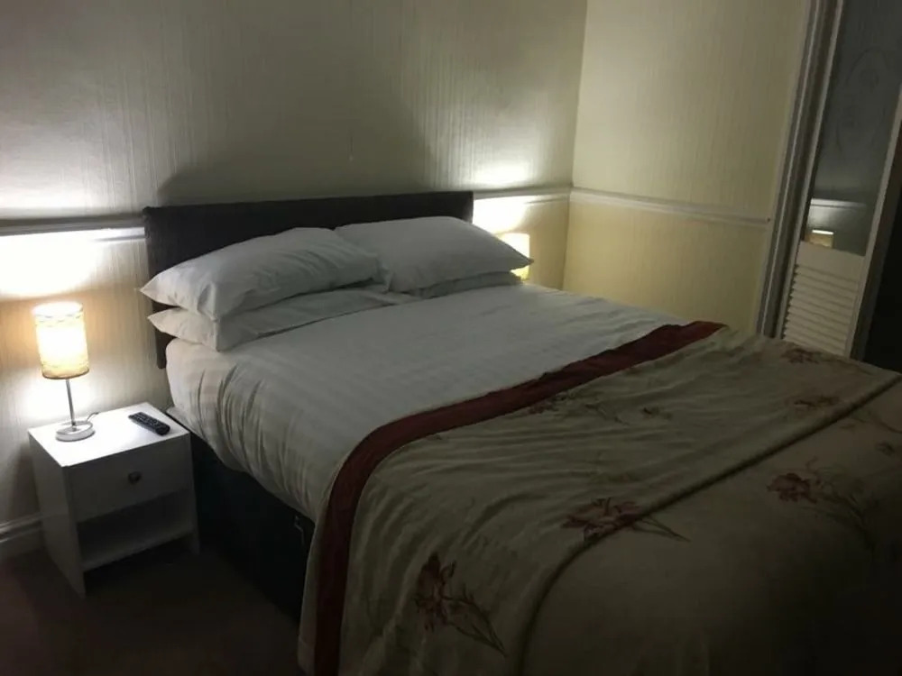 Buck House Hotel
