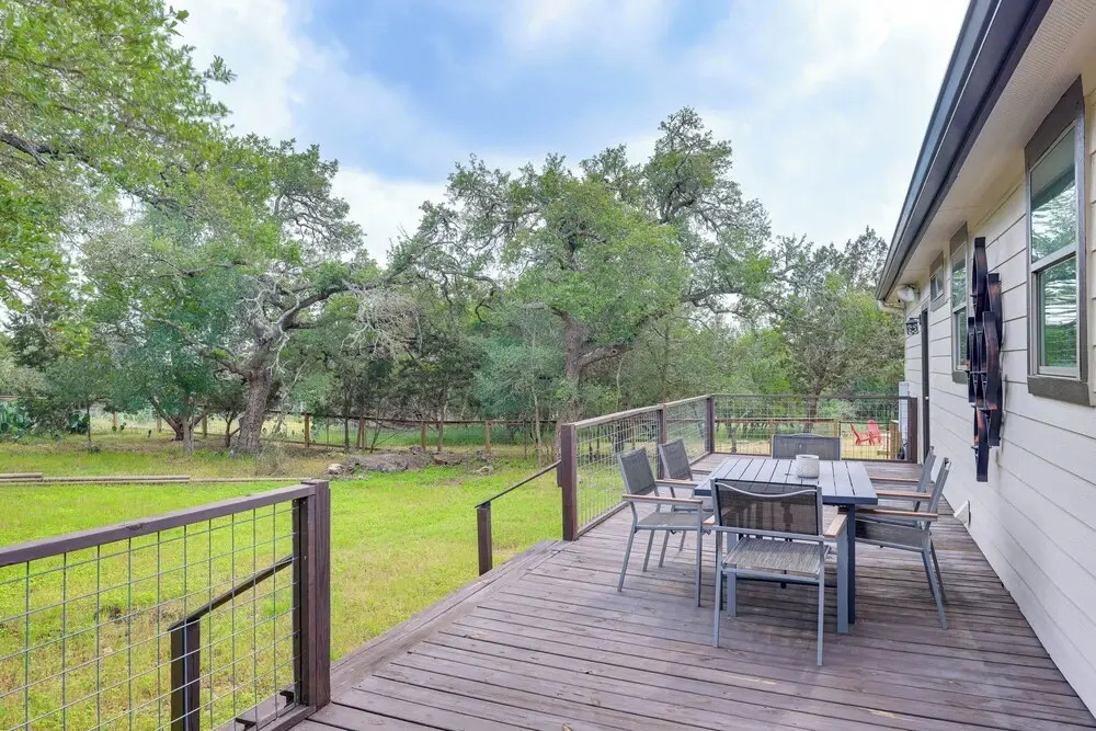 San Marcos Home w/ Fire Pit ~ 10 Mi to Downtown!