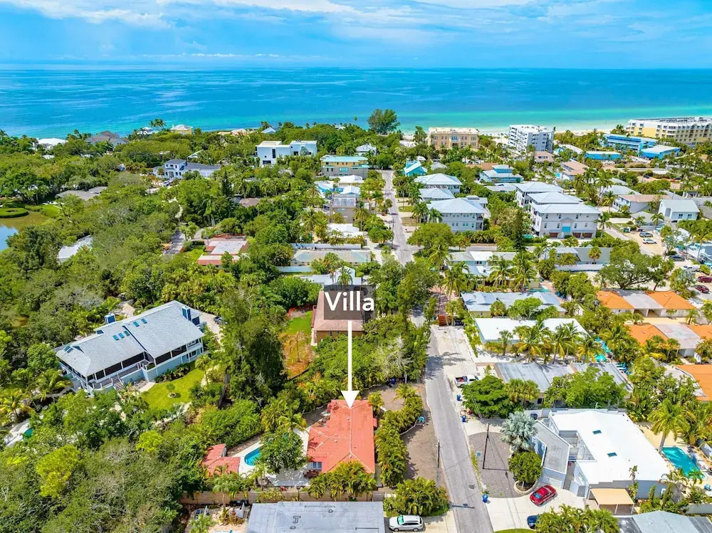 Crescent Beach Villas By Beachside Management
