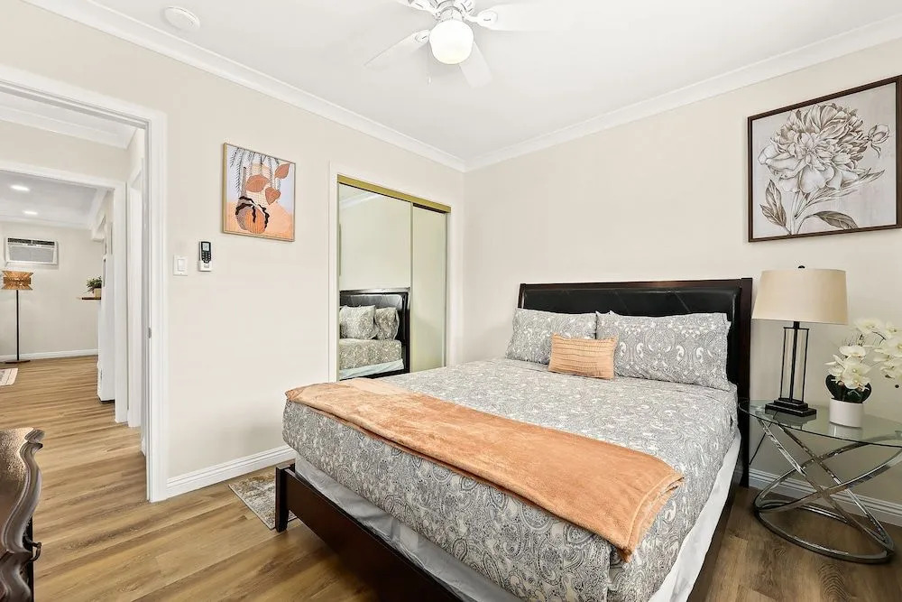 Bright&Cozy Getaway 10min to Downtown LA