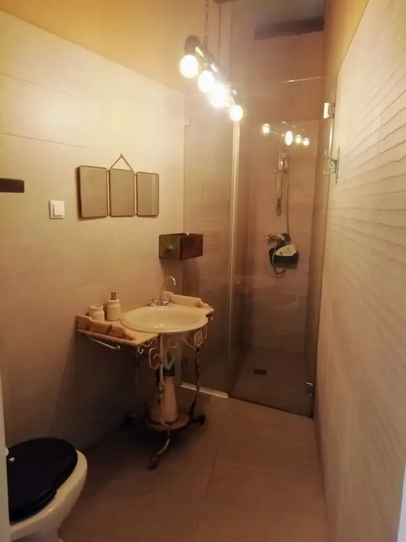 Stunning 2-bed House in Beautiful Area of Lisboa