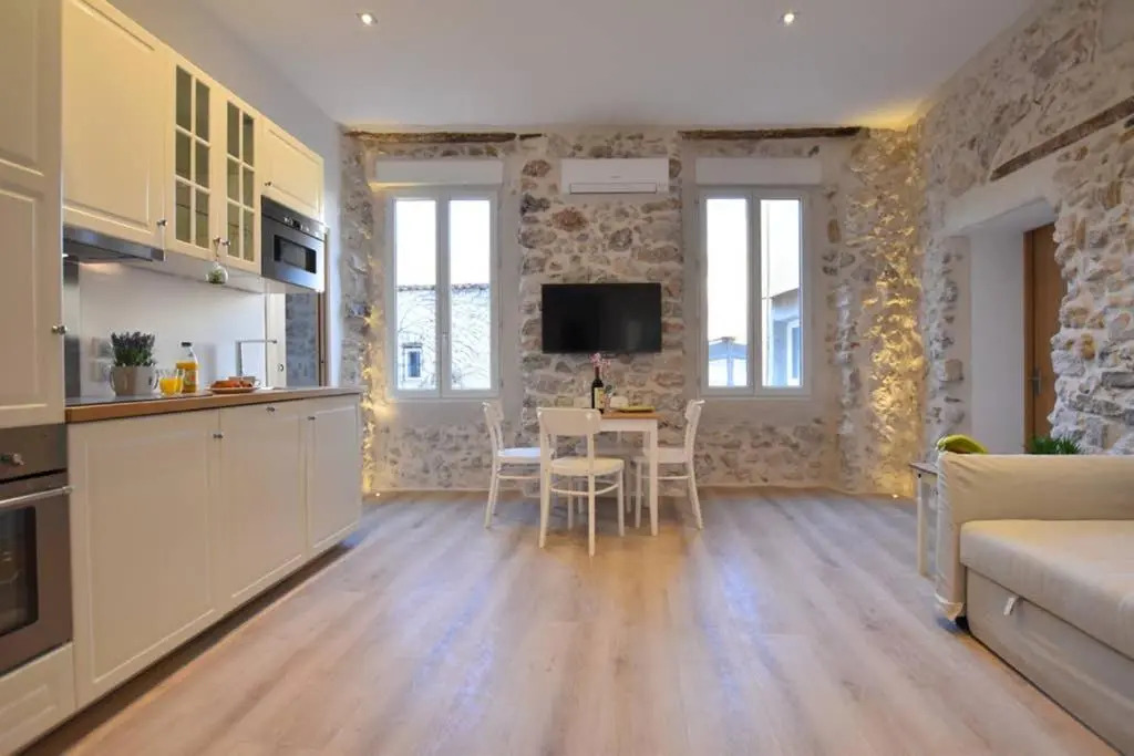 Gorgeous Brand New 2 Bedrooms