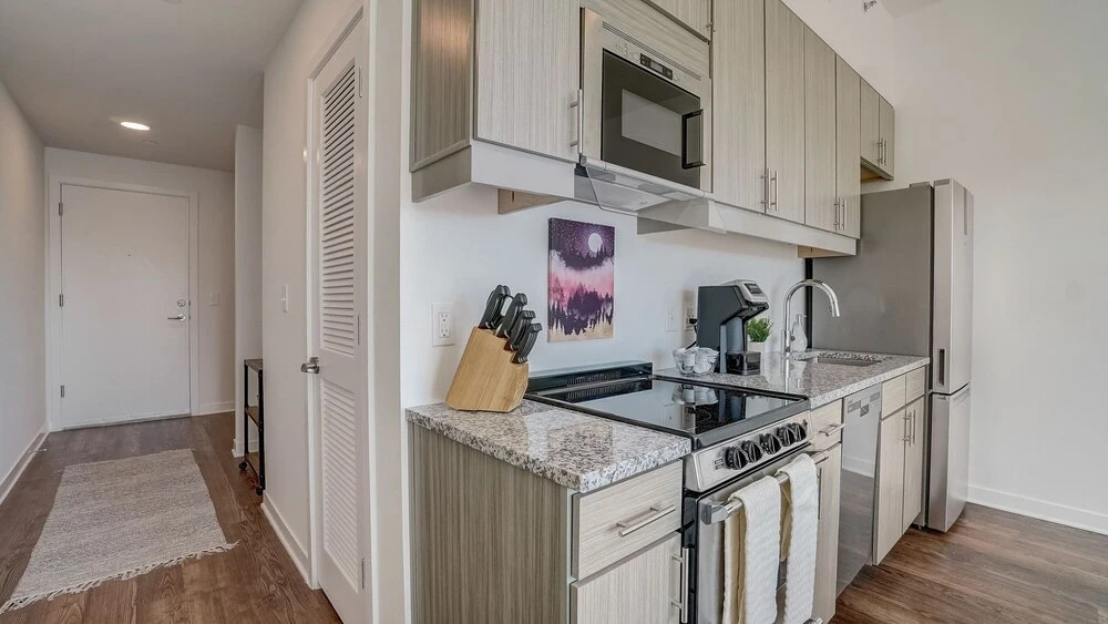 FRONTDESK Lakeview Green Apts Birmingham