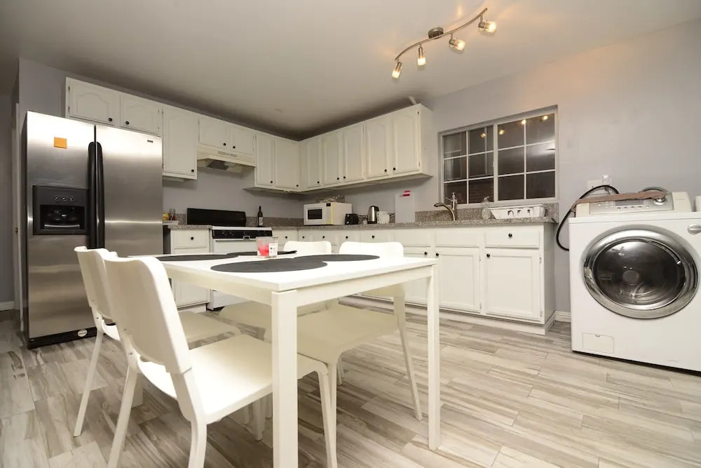 Hollywood Luxury Double bedrooms