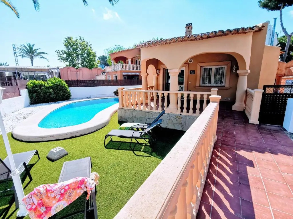 0302 - Villa Pera