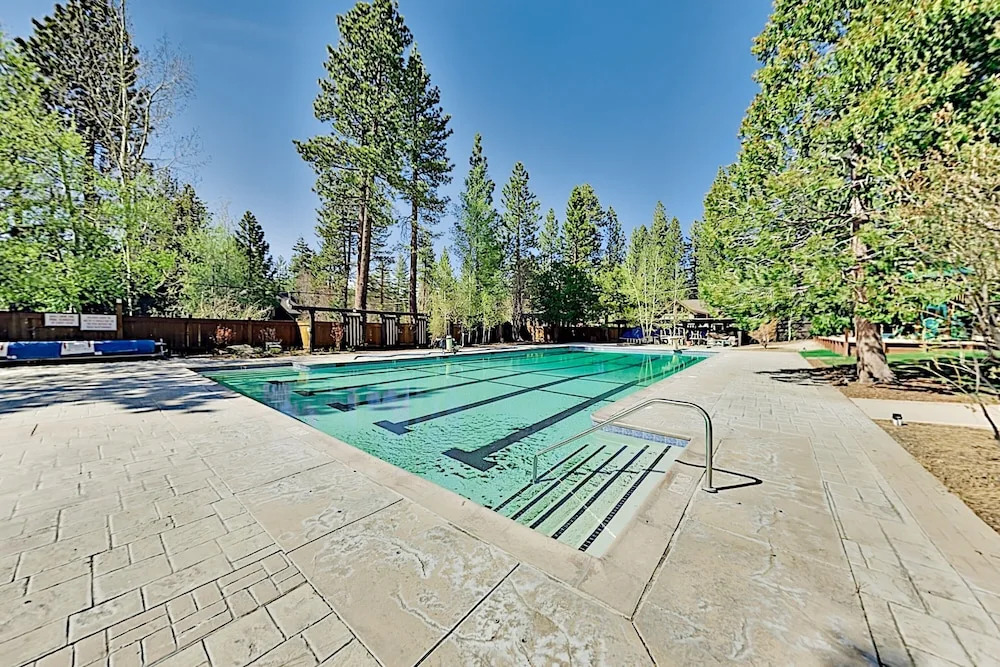Amazing Dollar Point , Walk To Beach! 4 Bedroom Home