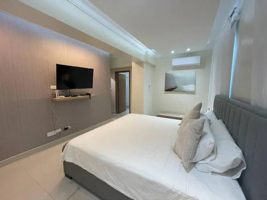 City View 2Br Downtown Stylish Sleeps 4 +WiFi+ Gym