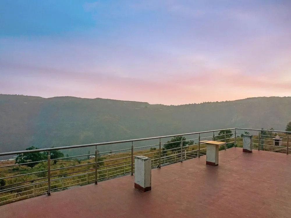 OYO 25095 Hotel Valley View Residency