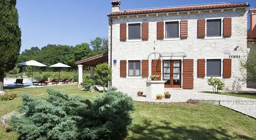 Villa Rebici 105