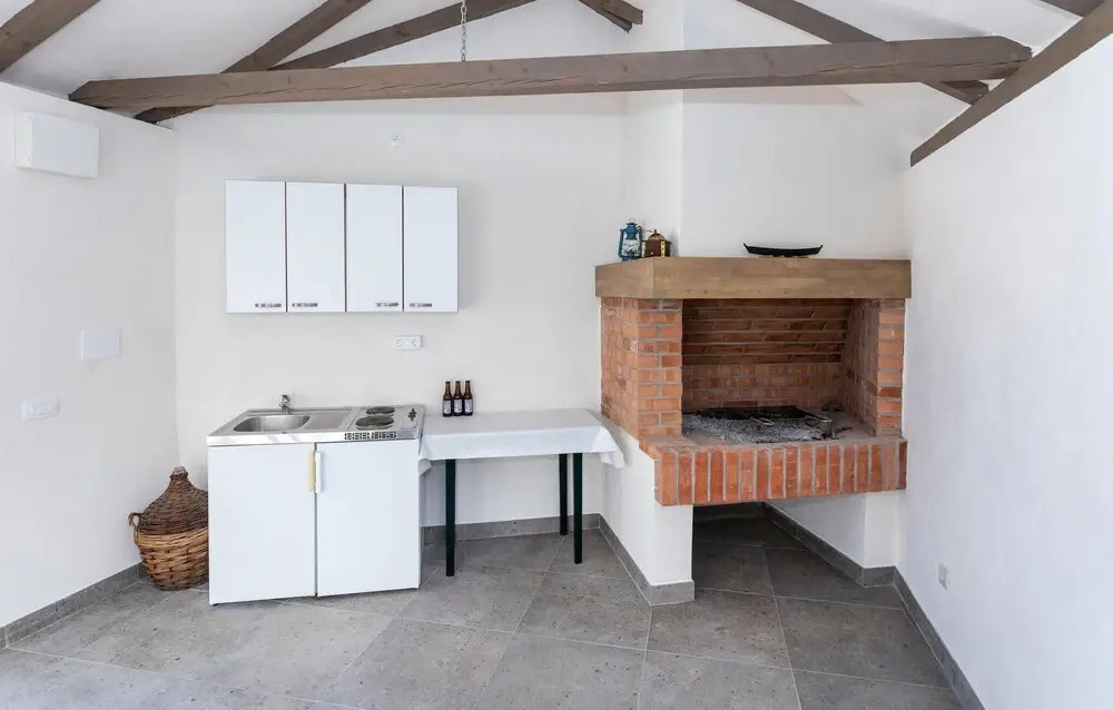Beautiful Home in Opuzen With Wifi and 2 Bedrooms