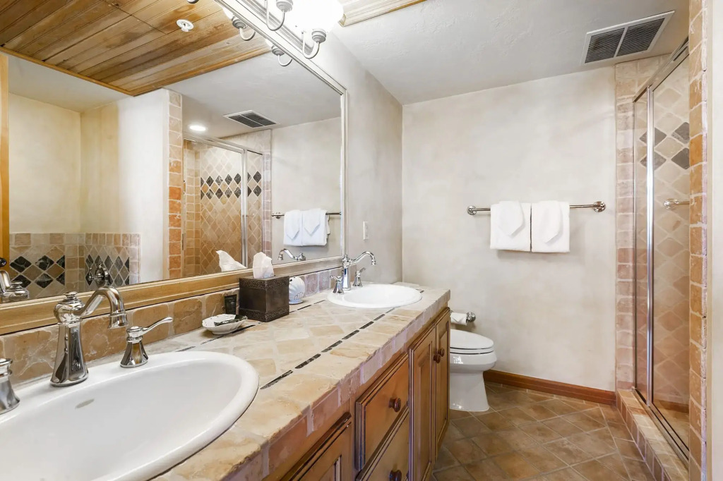 The Caledonian by All Seasons Resort Lodging