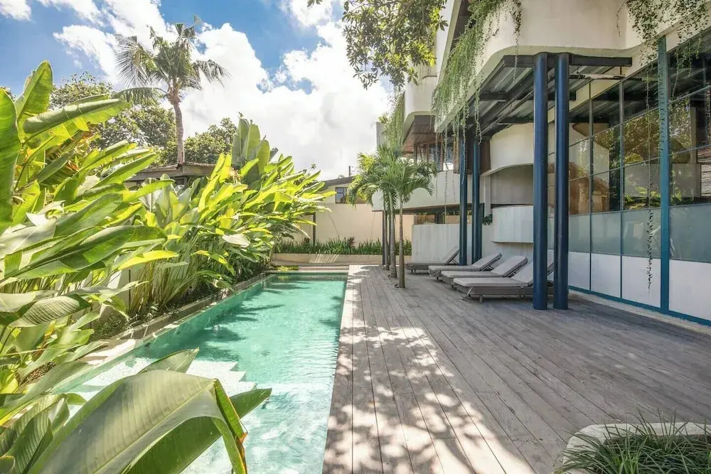 Opulent 1-br Loft With Art Deco Shared Pool
